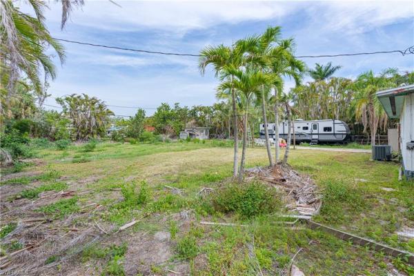 Cottage Point, 16580 Oleander Dr, Fort Myers, Florida 33908, image 1