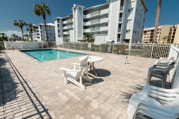 Royal Pelican Townhouse At Bay Beach, 4511 Bay Beach Ln #311, Fort Myers Beach, Florida 33931, image 1