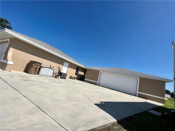 Amberwood Estates, 207 Eaglesmere Dr, Lehigh Acres, Florida 33936, image 1