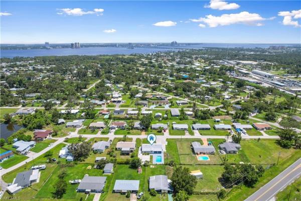 Berts Bayshore Manor, 238 Lakeview Dr, North Fort Myers, Florida 33917, image 1