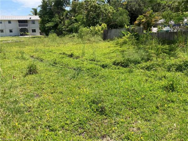 South Tamiami Heights, 125 Lee St, Naples, Florida 34112, image 1