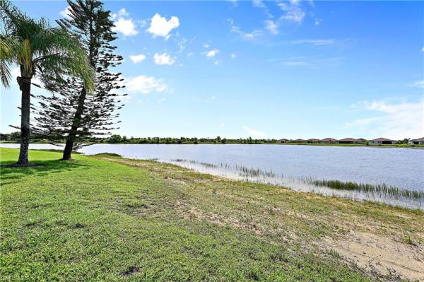 Orange Tree, 958 Summerfield Dr, Naples, Florida 34120, image 1