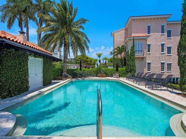 Venetian Villas At Park Shore, 4000 N Gulf Shore Blvd #3000, Naples, Florida 34103, image 1
