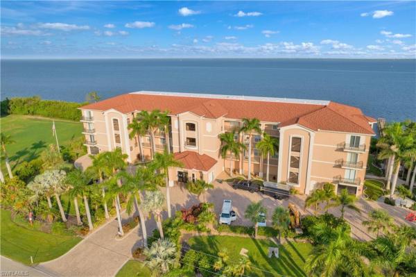 95 Marion Ct #121, Punta Gorda, Florida 33950, image 1