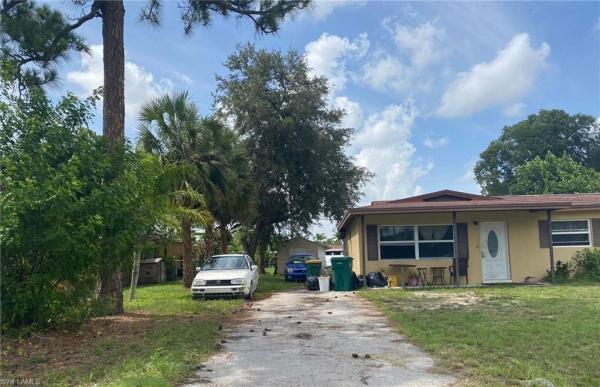 Coconut Grove At Olde Naples, 4133 Estey Ave, Naples, Florida 34104, image 2