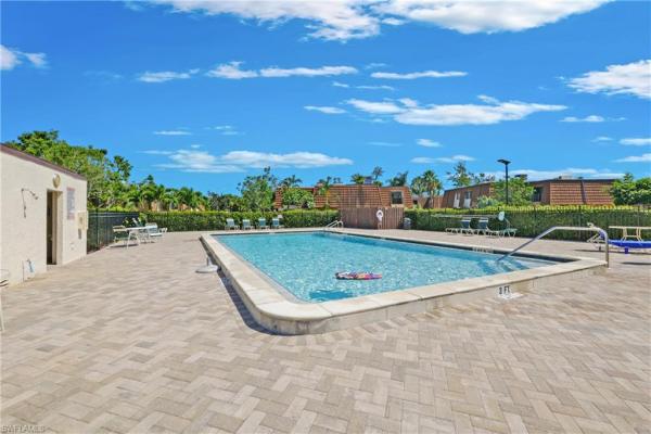 Hamlet, 1442 Park Shore Cir #2, Fort Myers, Florida 33901, image 1