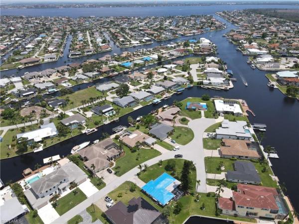 Yacht Club, 4964 Seville Ct, Cape Coral, Florida 33904, image 1