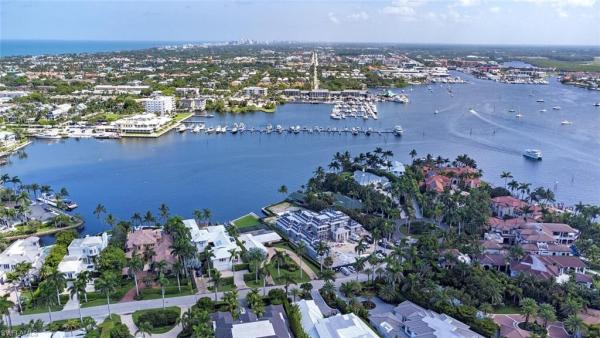 Aqualane Shores, 959 S 17th Ave, Naples, Florida 34102, image 1