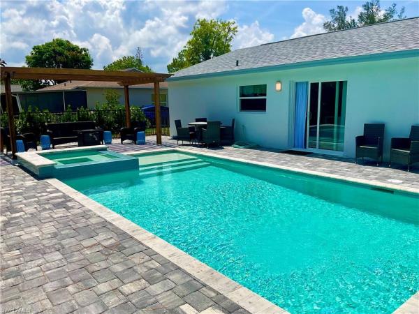 Poinciana Village, 2663 N Poinciana St, Naples, Florida 34105, image 1