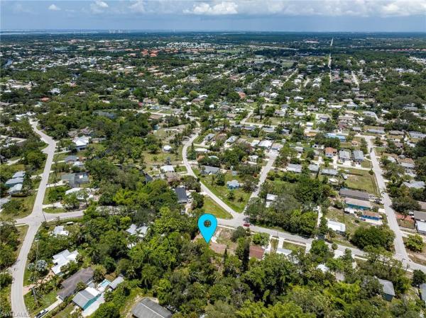 Heitmans, 10190/194 Kentucky St, Bonita Springs, Florida 34135, image 1