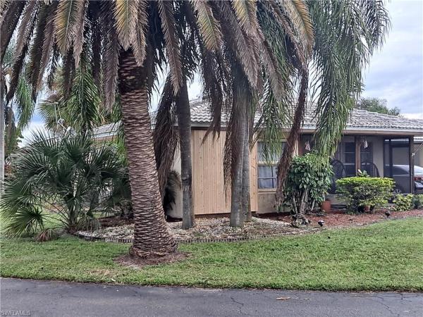 Lehigh Acres Residential, 6 Parkwood Villas Ct, Lehigh Acres, Florida 33936, image 1