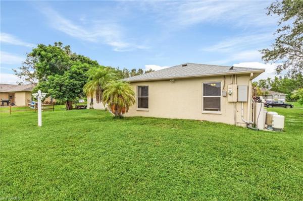 Florimond Manor, 6840 Dabney St, Fort Myers, Florida 33966, image 1