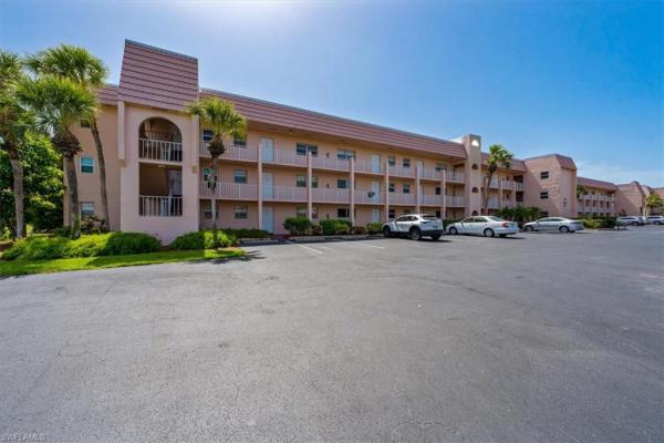 Turtle Lake Golf Colony, 200 Turtle Lake Ct #302, Naples, Florida 34105, image 1