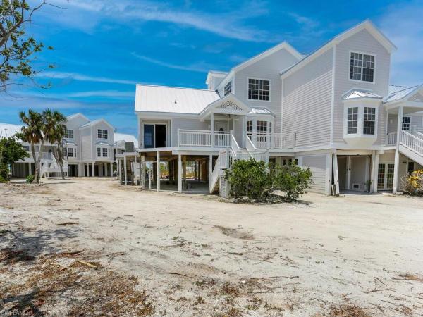 Sandals, 3397 Gulf Dr #B, Sanibel, Florida 33957, image 1