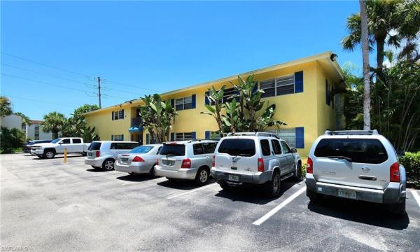 Korwin Apartments, 4290 Gulfstream Dr #14, Naples, Florida 34112, image 1