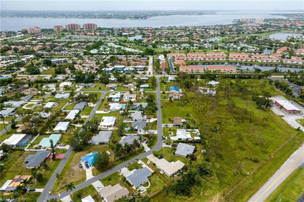 Wildwood, 7189 Vassar Dr, Fort Myers, Florida 33908, image 1