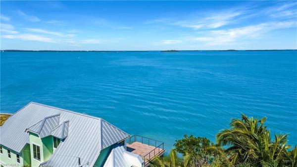 Sanibel Isles, 1558 & 1545 San Carlos Bay Dr, Sanibel, Florida 33957, image 1