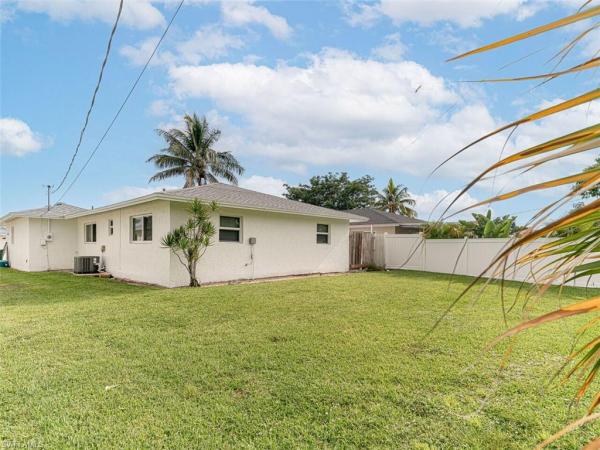 Naples Park, 649 N 101st Ave, Naples, Florida 34108, image 1