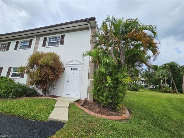 Foxmoor, 7013 New Post Dr #4, North Fort Myers, Florida 33917, image 1