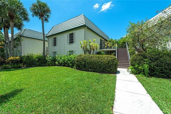 Naples Bath & Tennis Club, 205 Bob O Link Way #205B, Naples, Florida 34105, image 1
