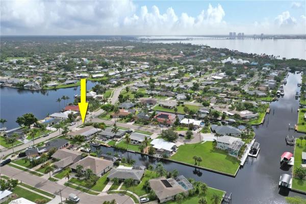 Lochmoor Waterway Estates, 1795 Lakeview Blvd, North Fort Myers, Florida 33903, image 1