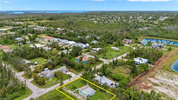 Pine Island Center, 5244 Birdsong Ln, Bokeelia, Florida 33922, image 1