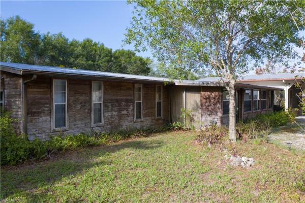 Happy Bull Farms, 6400 Holstein Dr, Fort Myers, Florida 33905, image 1