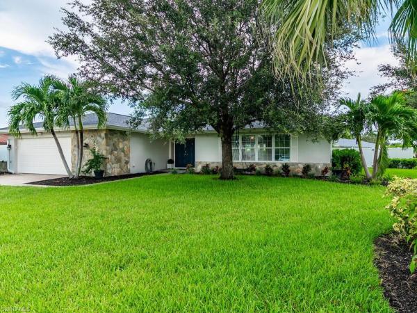 Tanglewood, 1485 Woodwind Ct, Fort Myers, Florida 33919, image 1