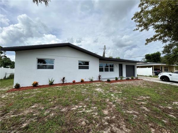 Trailwinds, 2181 Delta St, Fort Myers, Florida 33907, image 1