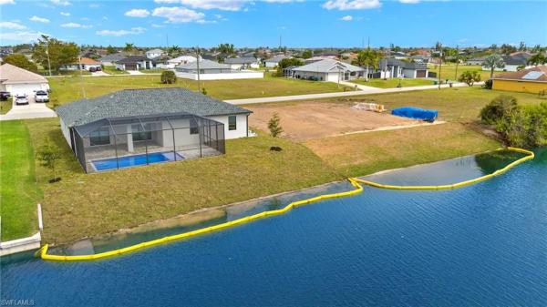 Cape Coral Residential, 208 6th St, Cape Coral, Florida 33993, image 2