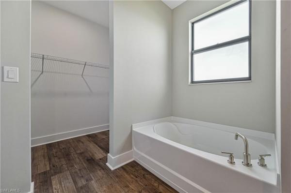 Cape Coral Residential, 1000 32nd Ter, Cape Coral, Florida 33914, image 3