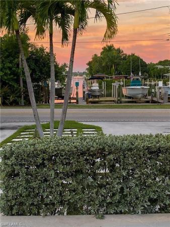 Oyster Bay, 1095 Sandpiper St, Naples, Florida 34102, image 1