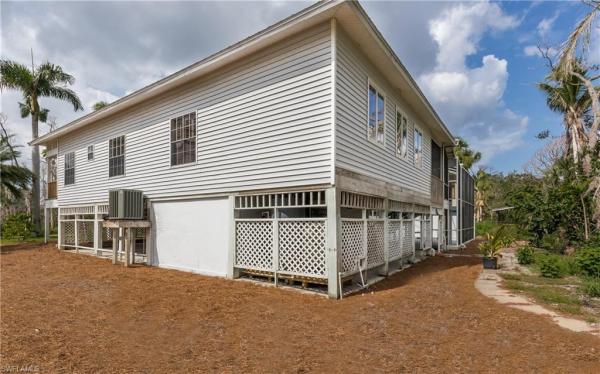 Cottage Point, 13430 Almond Dr, Fort Myers, Florida 33908, image 1