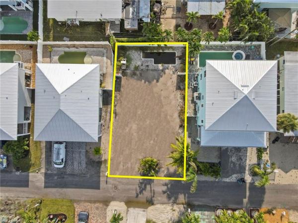 250 Pearl St, Fort Myers Beach, Florida 33931, image 1