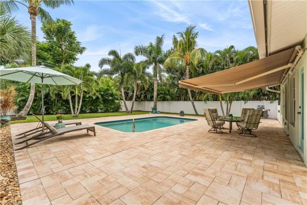 Phillips 4th Division, 1360 Alhambra Dr, Fort Myers, Florida 33901, image 1