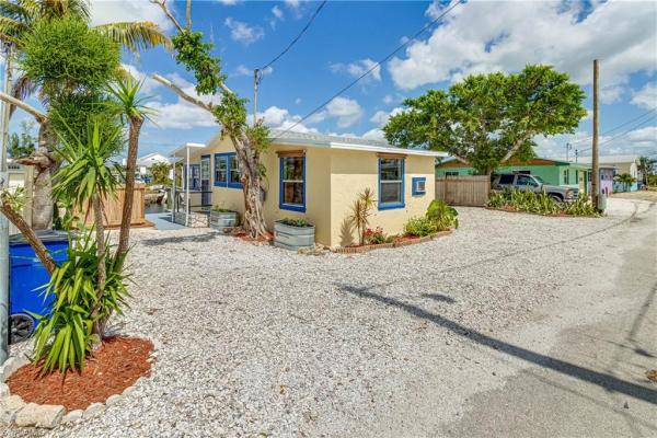 Matlacha No HOA, 2662 Coco Plum Dr, Matlacha, Florida 33993, image 1