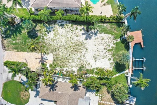 Conners At Vanderbilt Beach, 191 Seabreeze Ave, Naples, Florida 34108, image 1