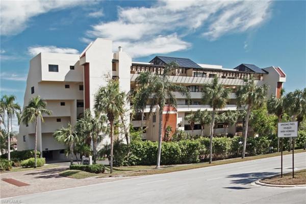 Hyde Park At Pelican Bay, 6300 Pelican Bay Blvd #A-205, Naples, Florida 34108, image 1