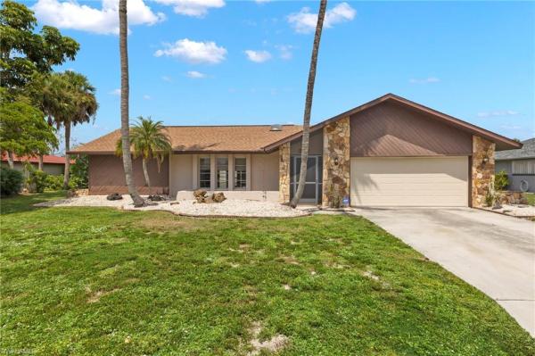 Pinelake, 2168 N Treehaven Cir, Fort Myers, Florida 33907, image 1