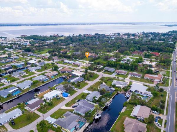 Waterway Estates, 1831 Inlet Dr, North Fort Myers, Florida 33903, image 1