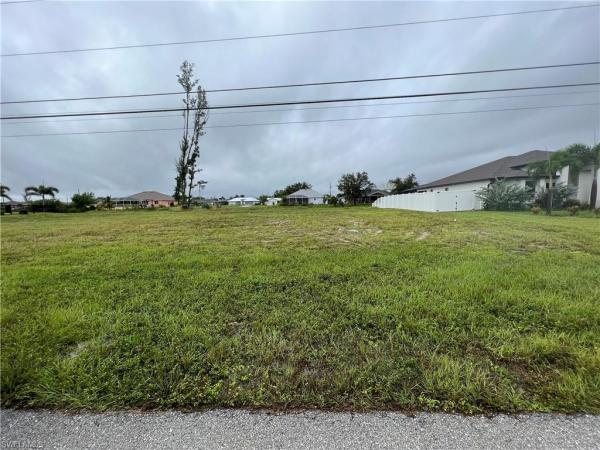 Cape Coral Residential, 616 28th St, Cape Coral, Florida 33914, image 2