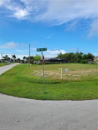 Cape Coral Residential, 1102 42nd St, Cape Coral, Florida 33914, image 1