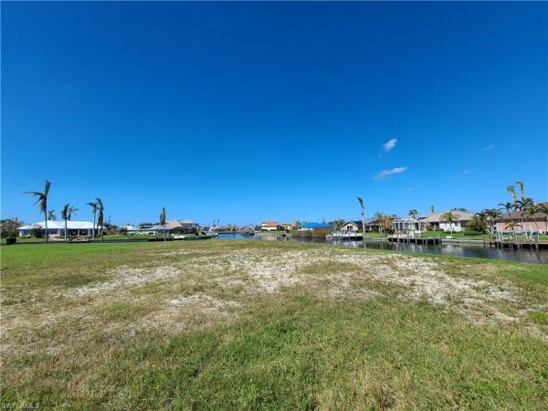 Cape Coral Residential, 2637 39th St, Cape Coral, Florida 33914, image 1