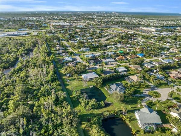 Linda Loma, 11250 Heidi Lee Ln, Fort Myers, Florida 33908, image 1