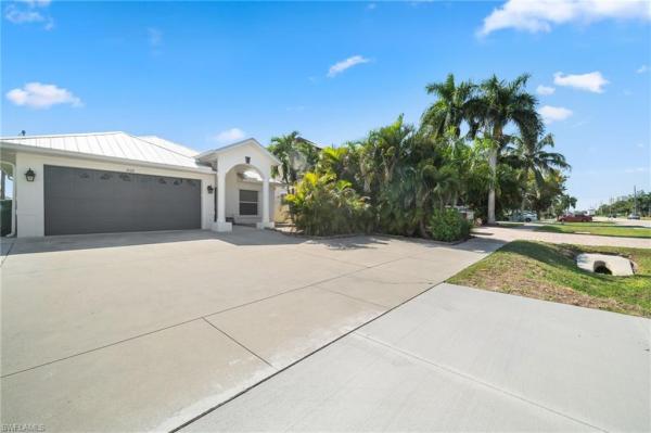 Naples Park, 618 N 111th Ave, Naples, Florida 34108, image 1