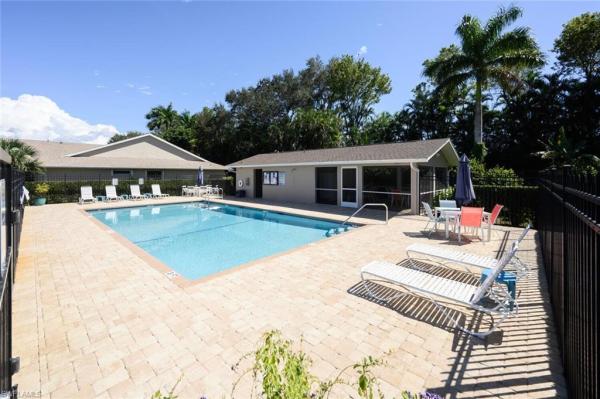 Tanglewood, 101 Quail Hollow Ct, Naples, Florida 34113, image 1
