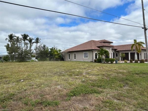 Cape Coral Residential, 607 40th Ter, Cape Coral, Florida 33914, image 1