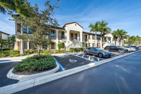 Garden Homes At Livingston Lakes, 15110 Palmer Lake Cir #101, Naples, Florida 34109, image 1