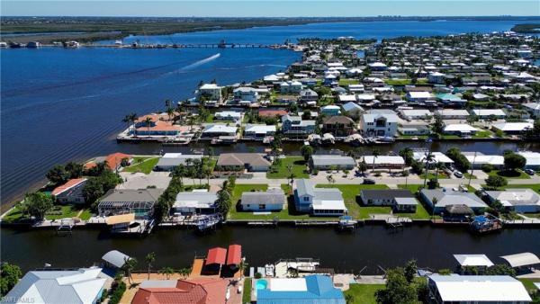Island Harbors, 2740 Velma St, Matlacha, Florida 33993, image 1