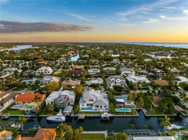 Aqualane Shores, 525 S 16th Ave, Naples, Florida 34102, image 1